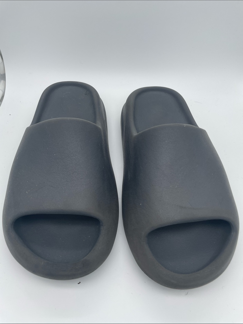 Yeezy Foam Slide Sandals - Black 40